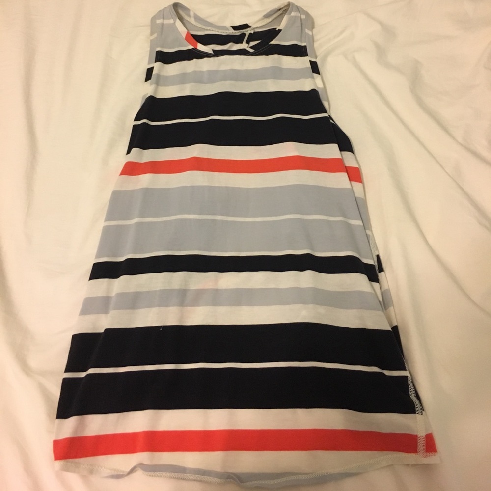 Striped Lululemon tank with open back (can tie)