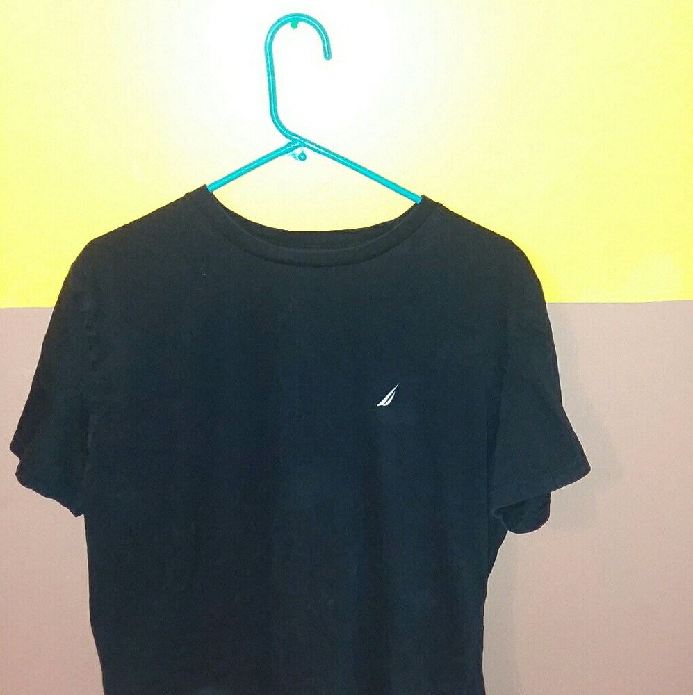 Black Nautica T-shirt