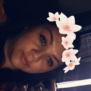 Meet your Posher, Anahi