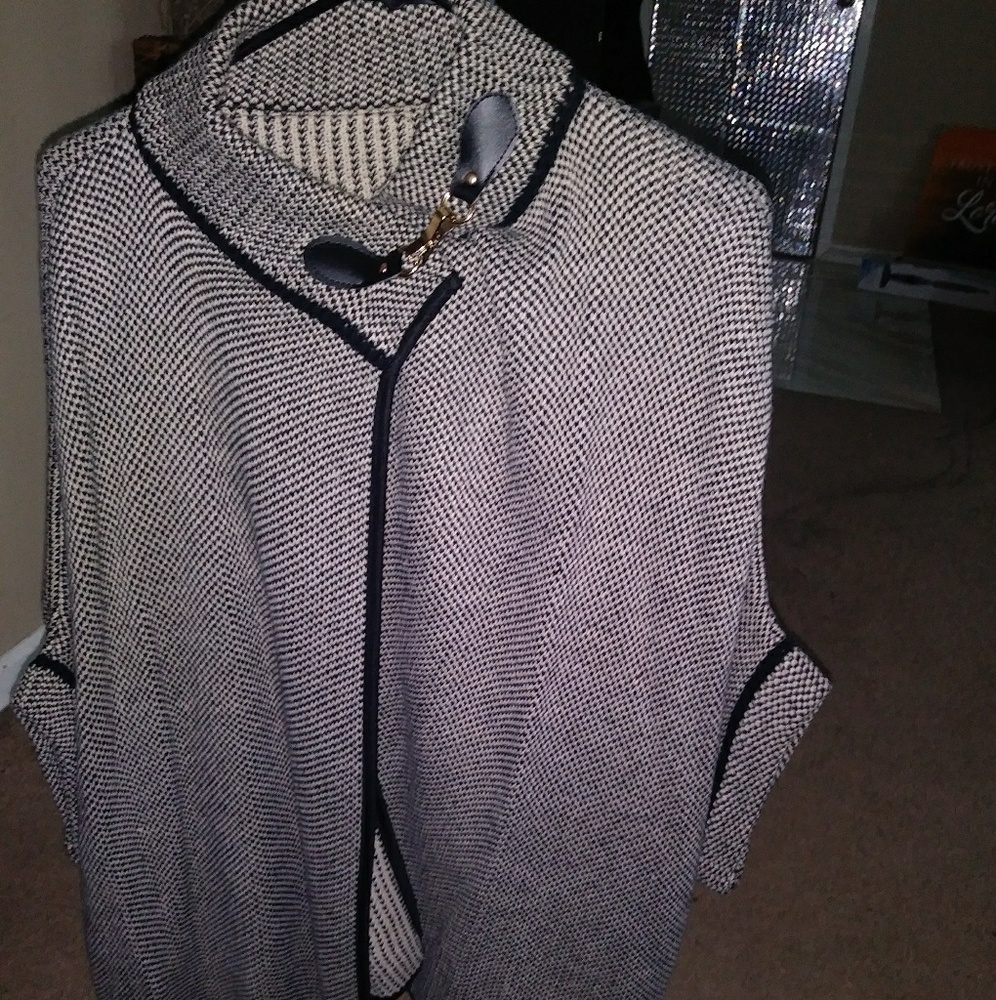 Sweater BNWOT