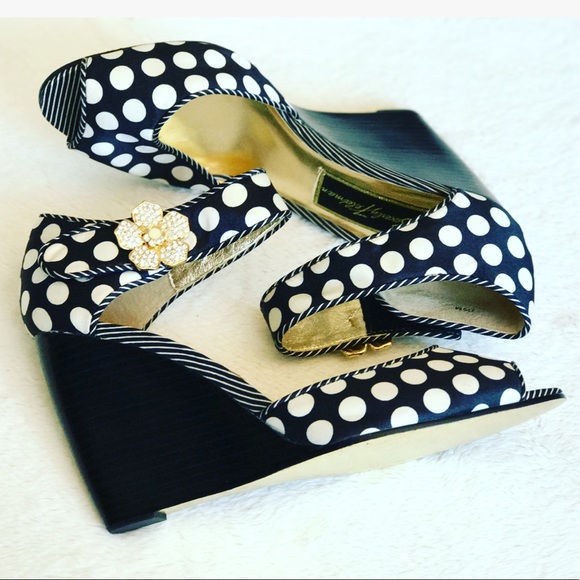 Beverly Feldman Shoes - NWOT Beverly Feldman Polka Wedges with brooch