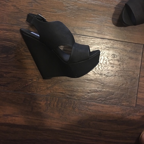 Steve Madden Xander Black Wedges Women's 8.5 - Picture 3 of 4