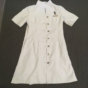 Clinique lab coat size 8