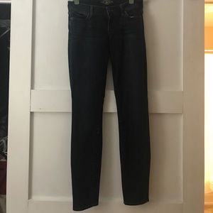 Lucky Brand Dark Wash. size 4/27
