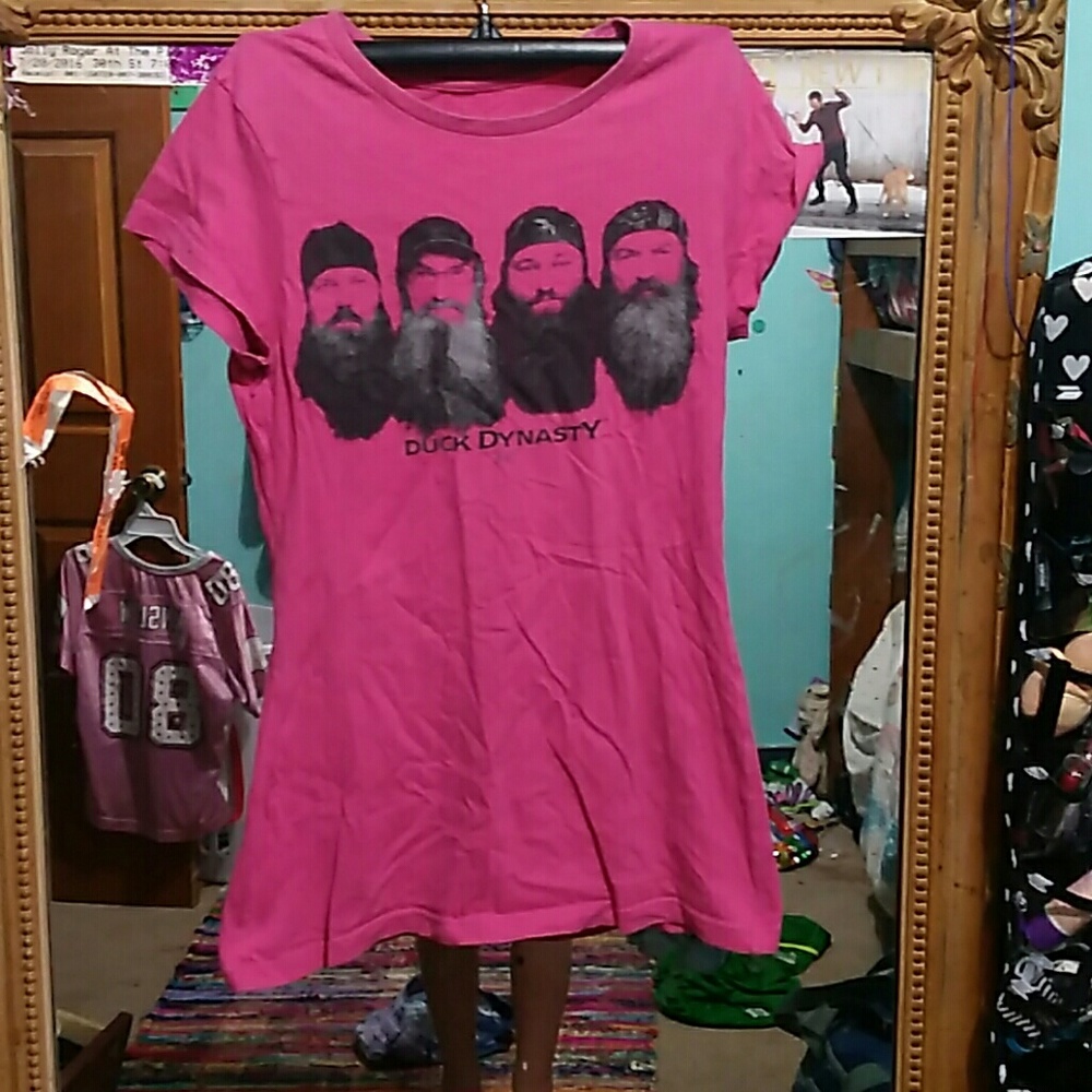 Pink duck dynasty shirt