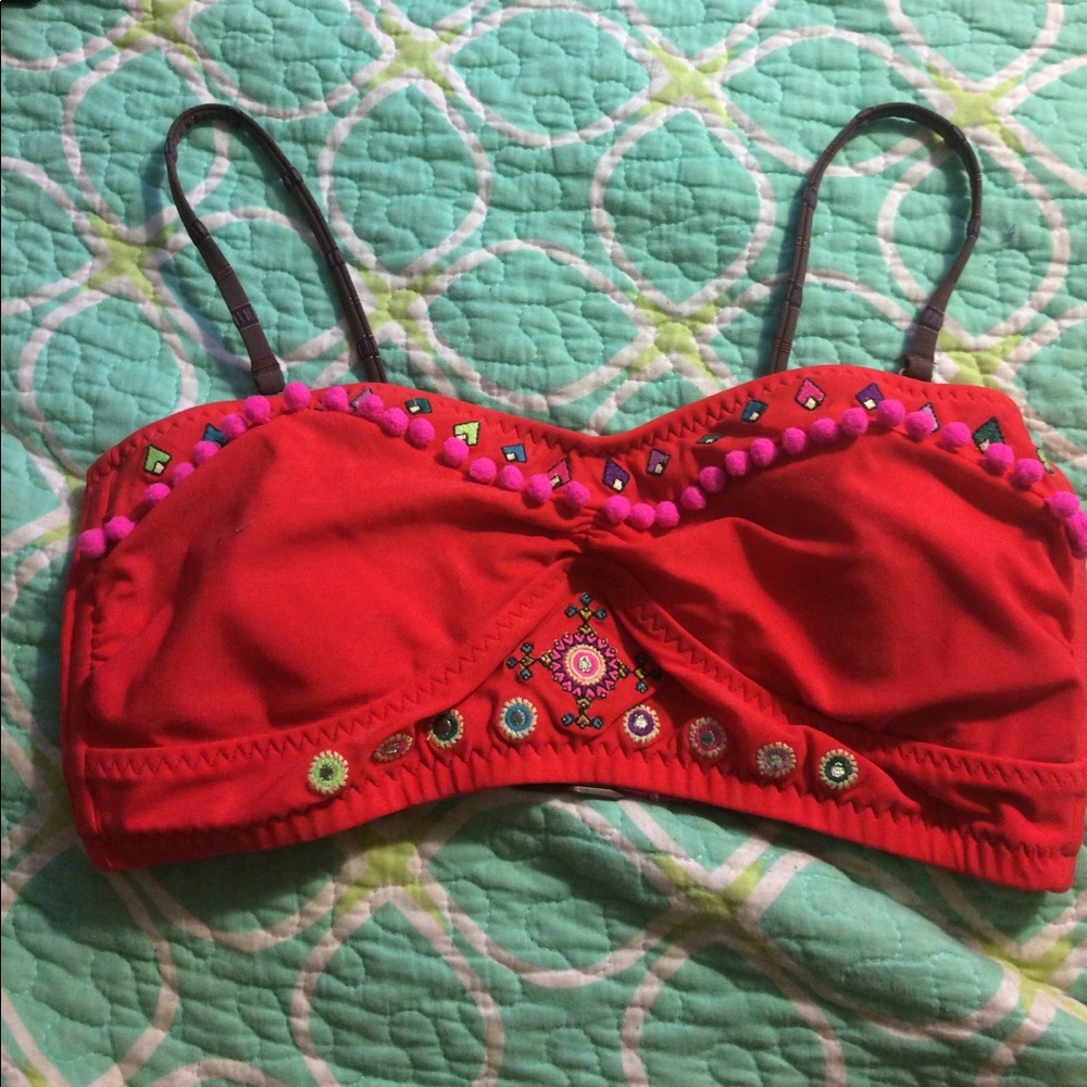Tigerlily Size 6 Bikini Top