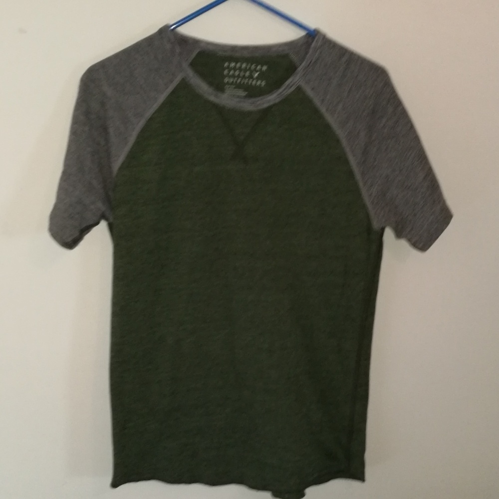 American Eagle baseball tee