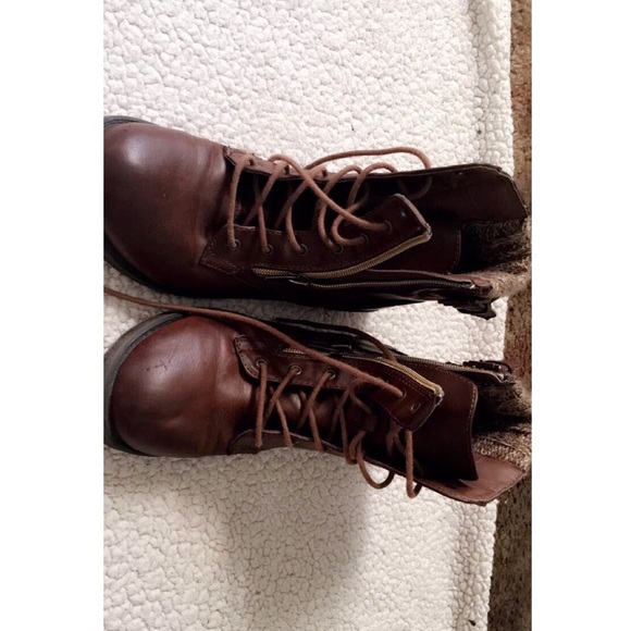 Dress & Combat boots - Picture 3 of 4