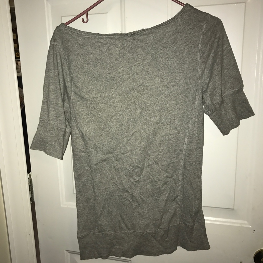 💟 Basic Tee - Picture 2 of 3