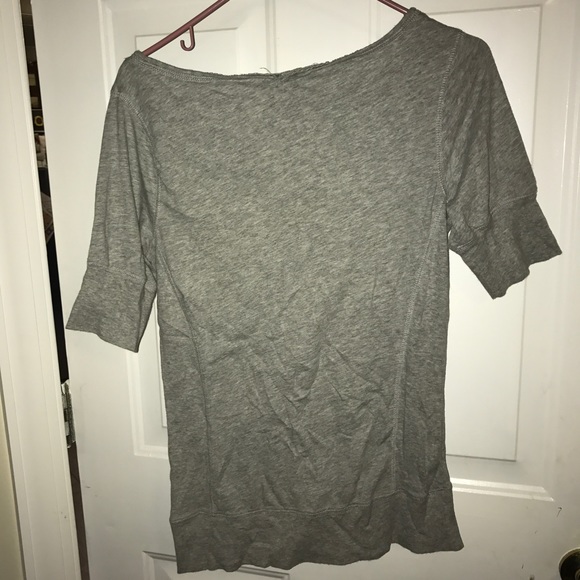 💟 Basic Tee - Picture 2 of 3