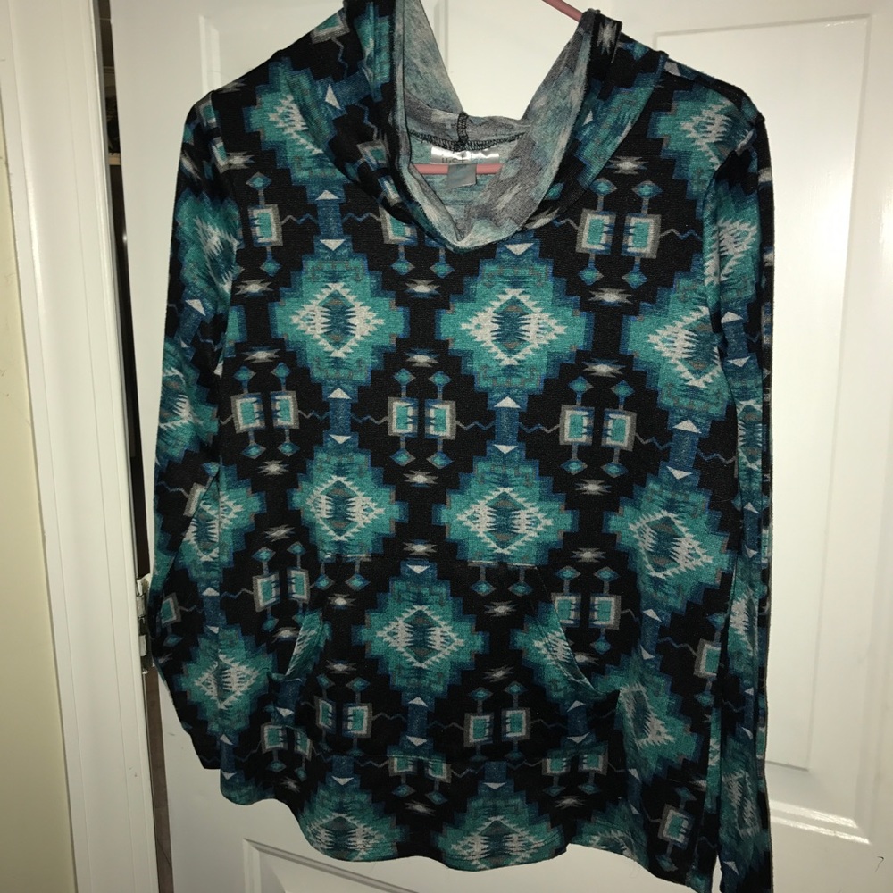 ✴️ Aztec Print Sweater