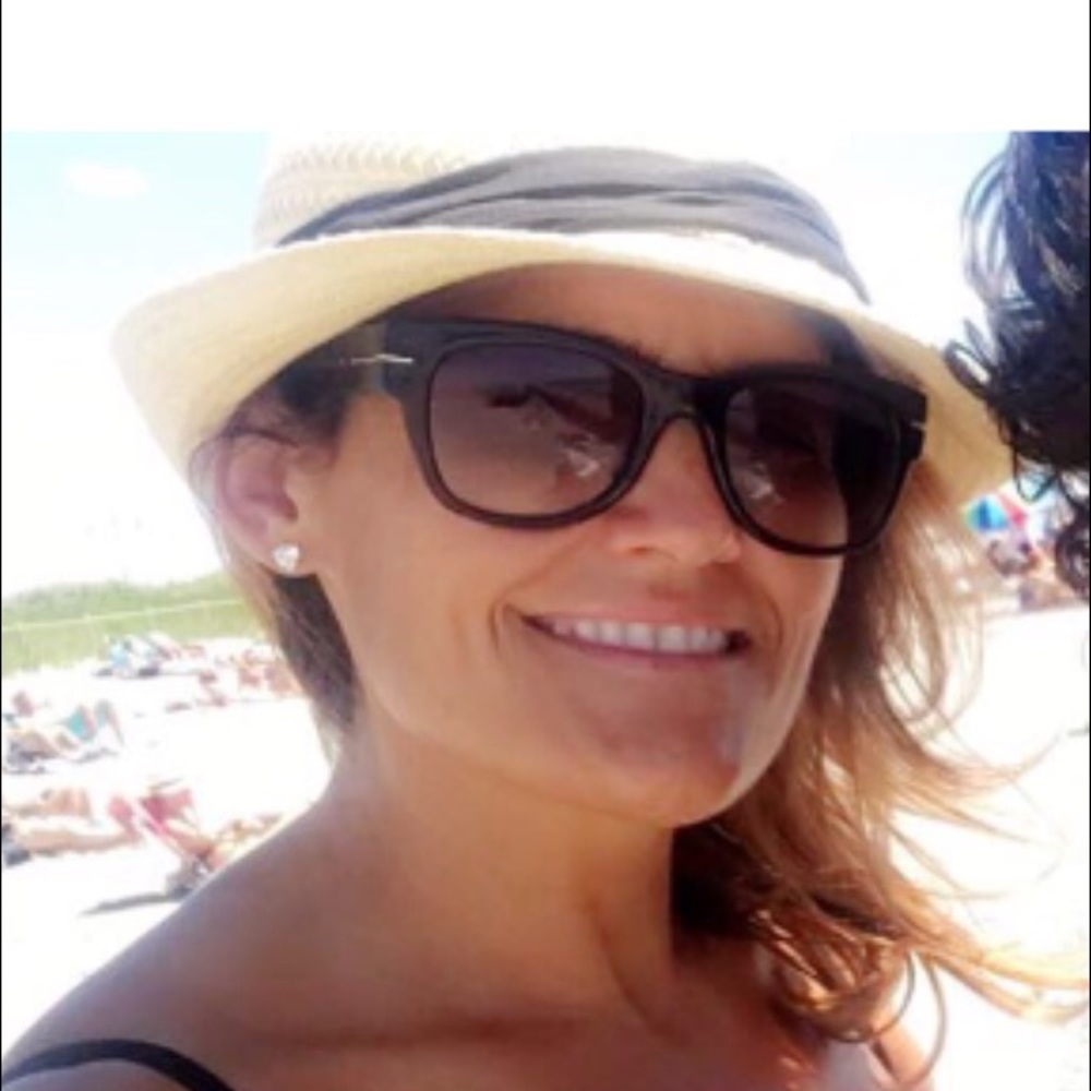 Meet your Posher, Otilia