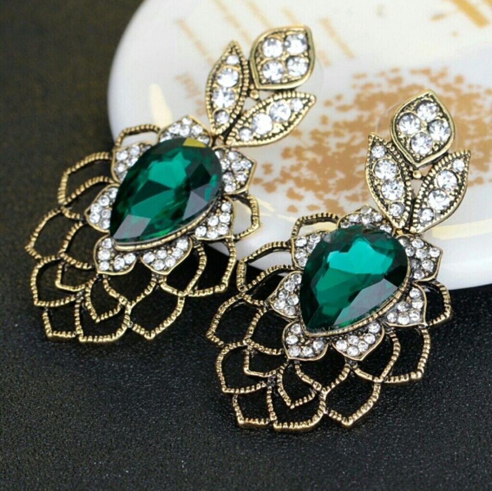 Boho green crystal earrings