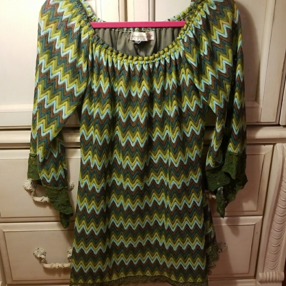 Urban Mangoz top