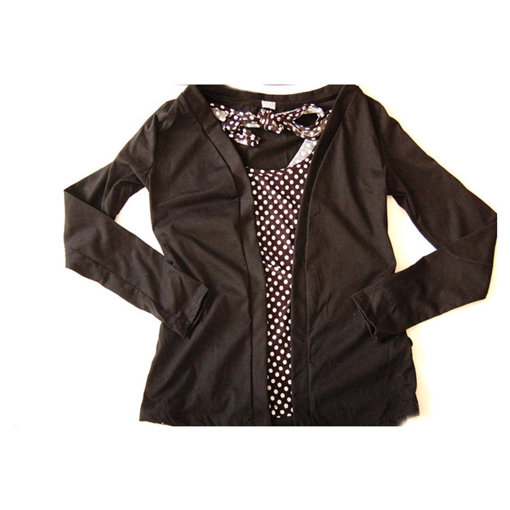 2pcs black top and polka dot halted top new