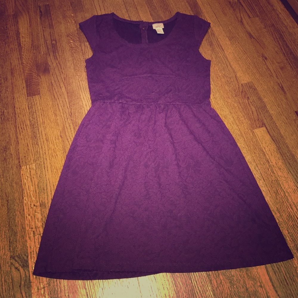 Eyelash Couture size L Maroon Dress