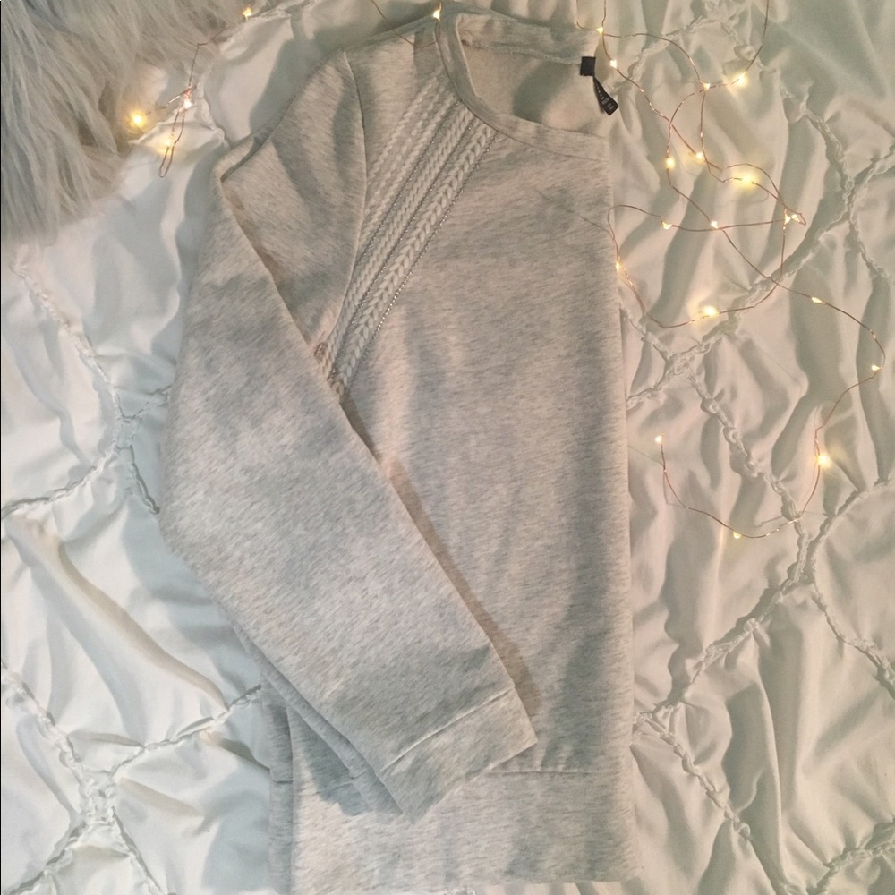 Gray embroidered sweater from GAP - Picture 2 of 5