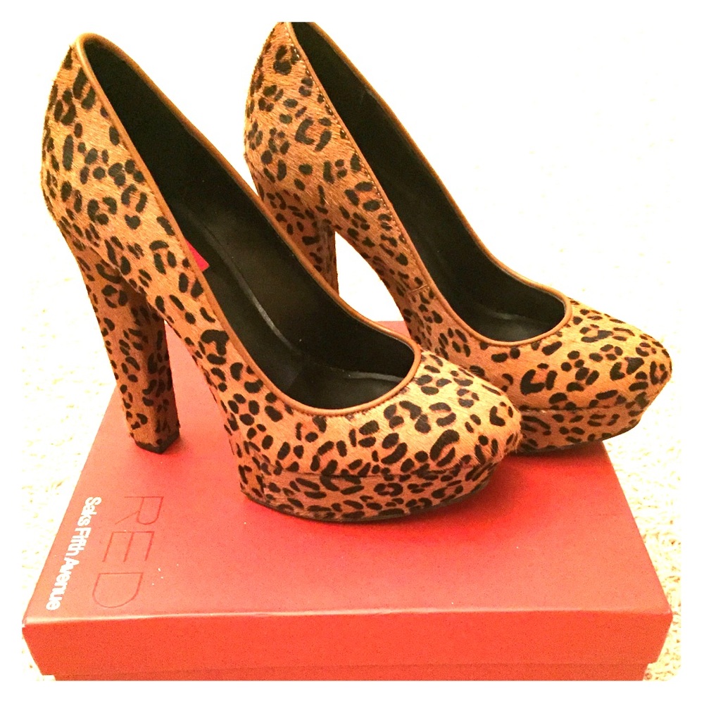 STUNNING Leopard Print Shoes
