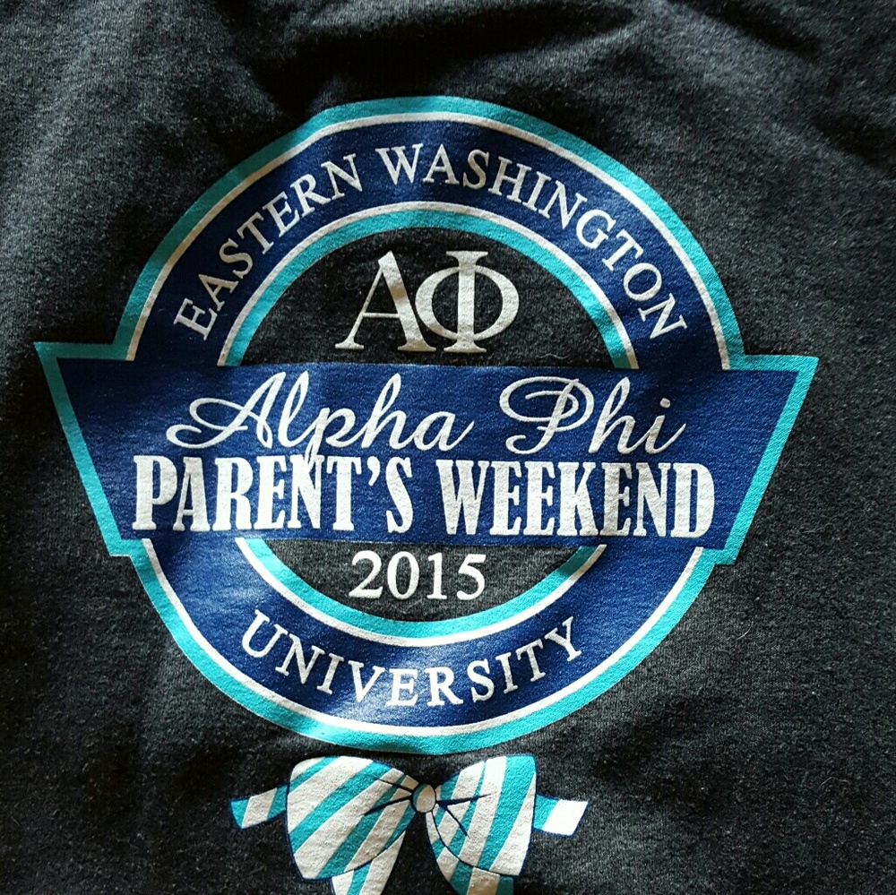 Never worn alpha phi dad sweatshirt