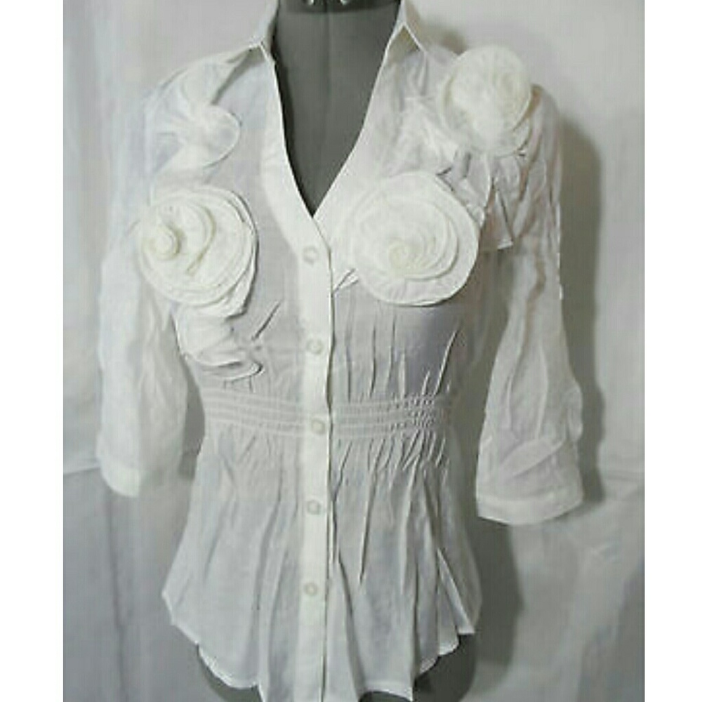 Nwt MOON RIVER Roses V neck Top women SML White Smocked blouse Chic Dressy Fancy