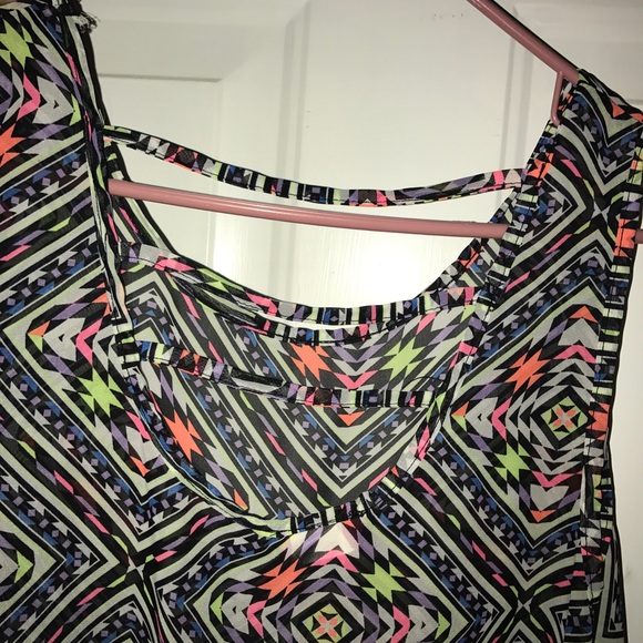💟 Patterned Tank - Picture 3 of 4