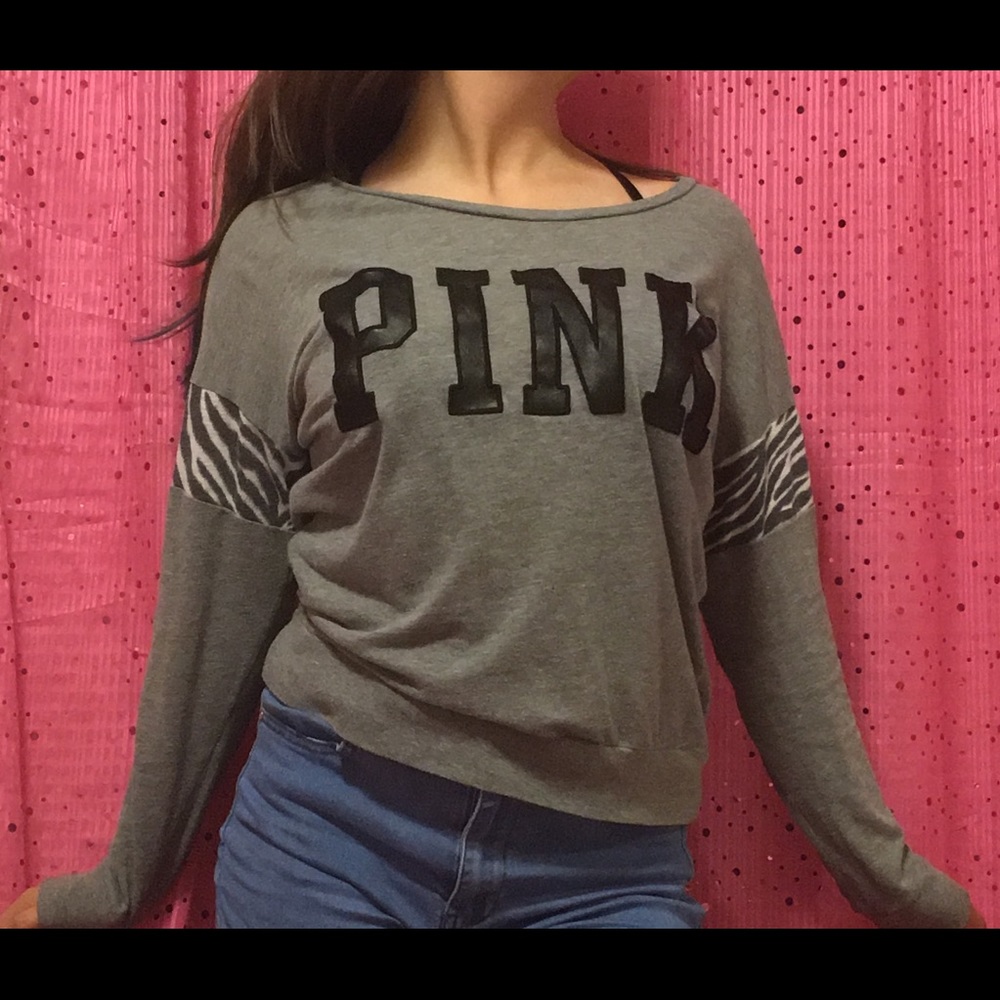 VS Pink Long-Sleeved Tee