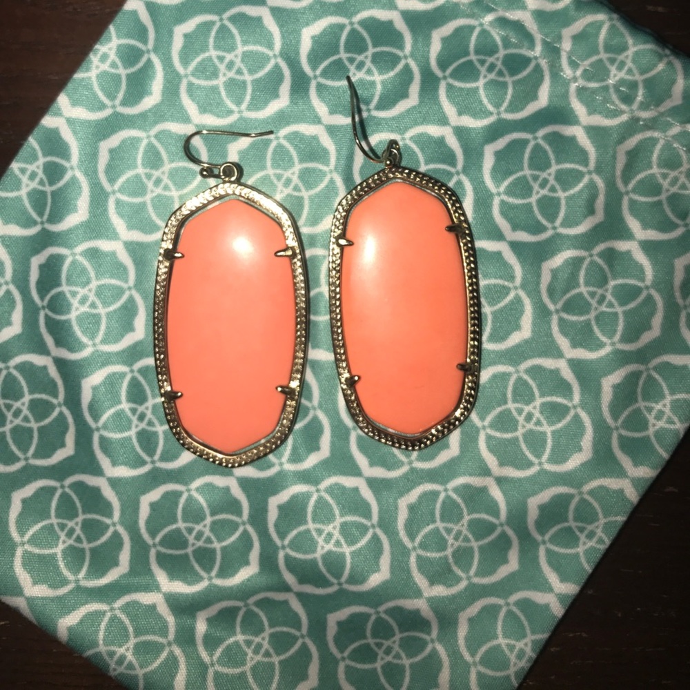 Kendra Scott Coral Danielle Earrings