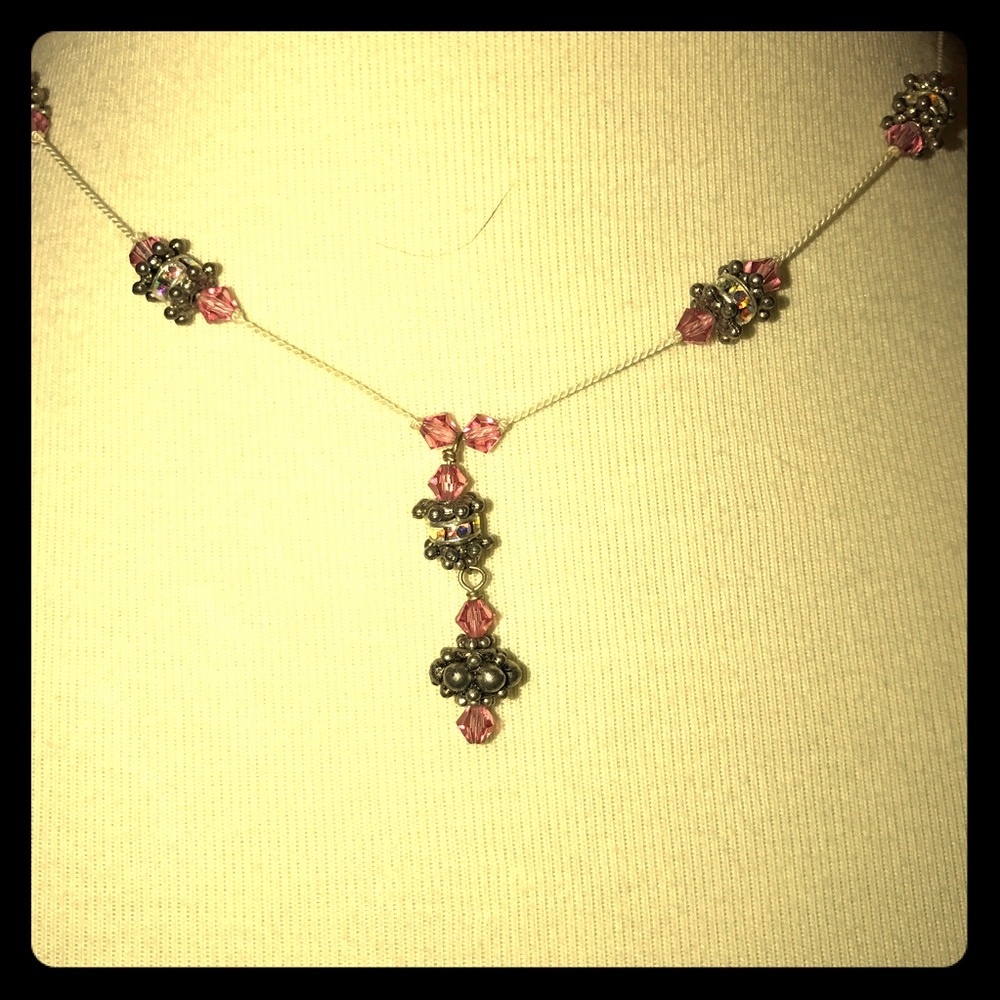 SUPER CUTE NECKLACE!! Pink & Silver Beads!!