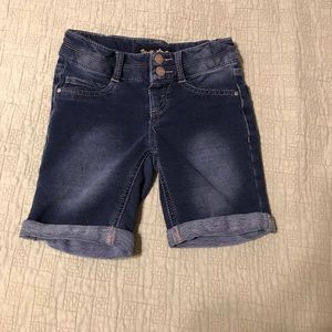 Cuffed denim shorts
