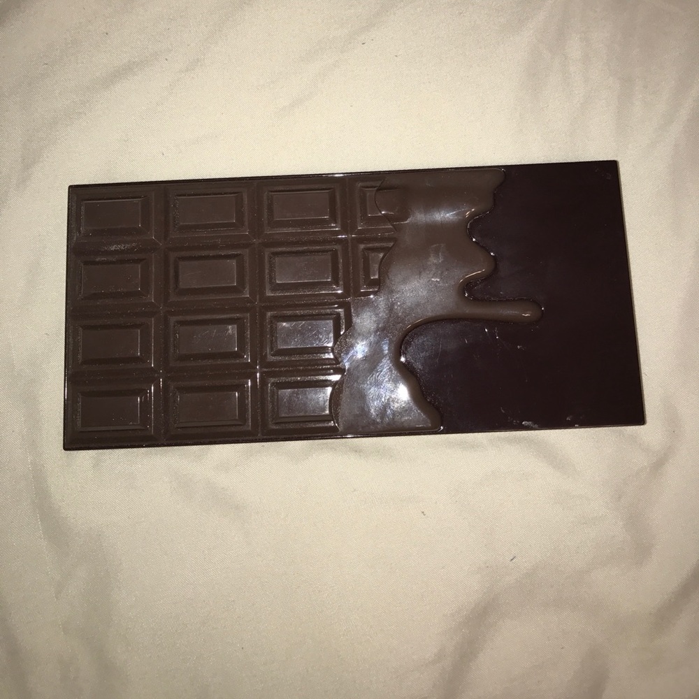 Makeup Revolution Death by Chocolate Palette