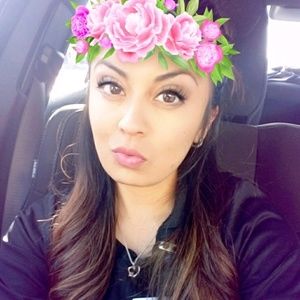 Meet your Posher, Andrea