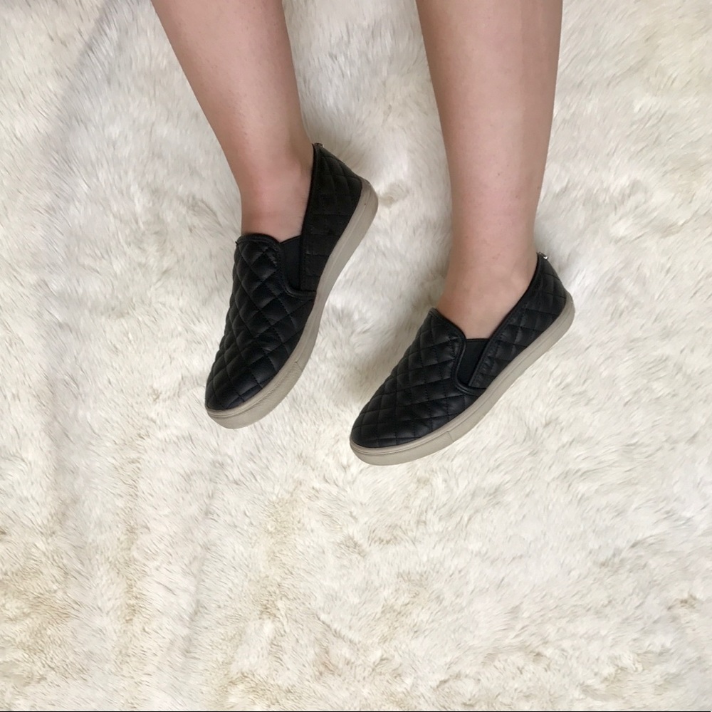 Steve Madden Slip-On Jecntrcq. Womens size 7.5.