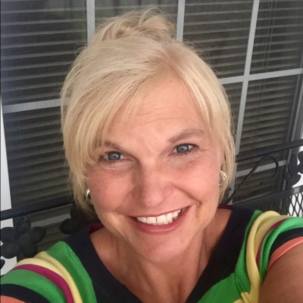 Meet your Posher, Jennifer