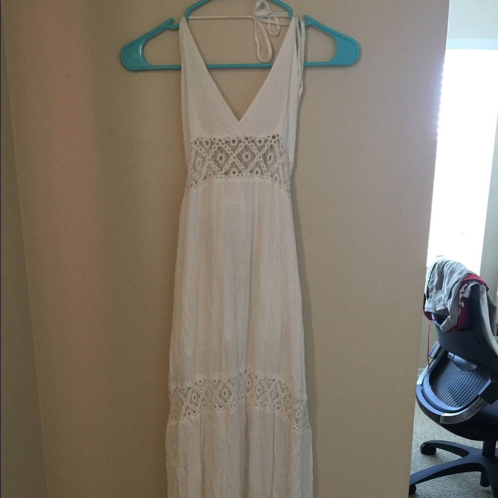 💥Beautiful Maxi White dress💥