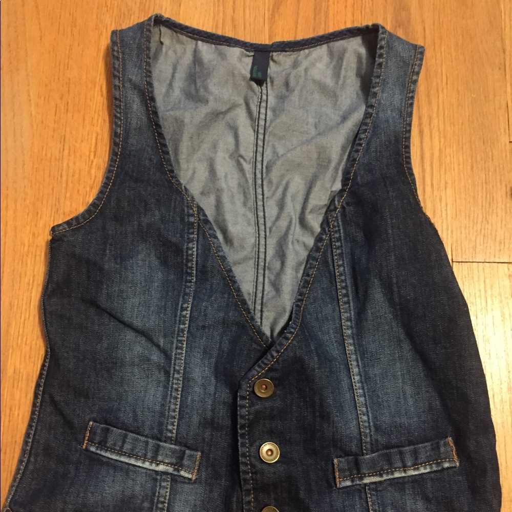 Benetton jean vest size M