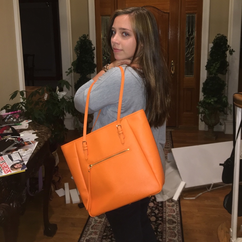 Sorial Purse! Never been used! :)