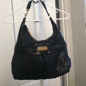 100% Authentic Marc Jacobs leather handbag.