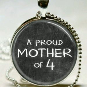 Meet your Posher, Traccie