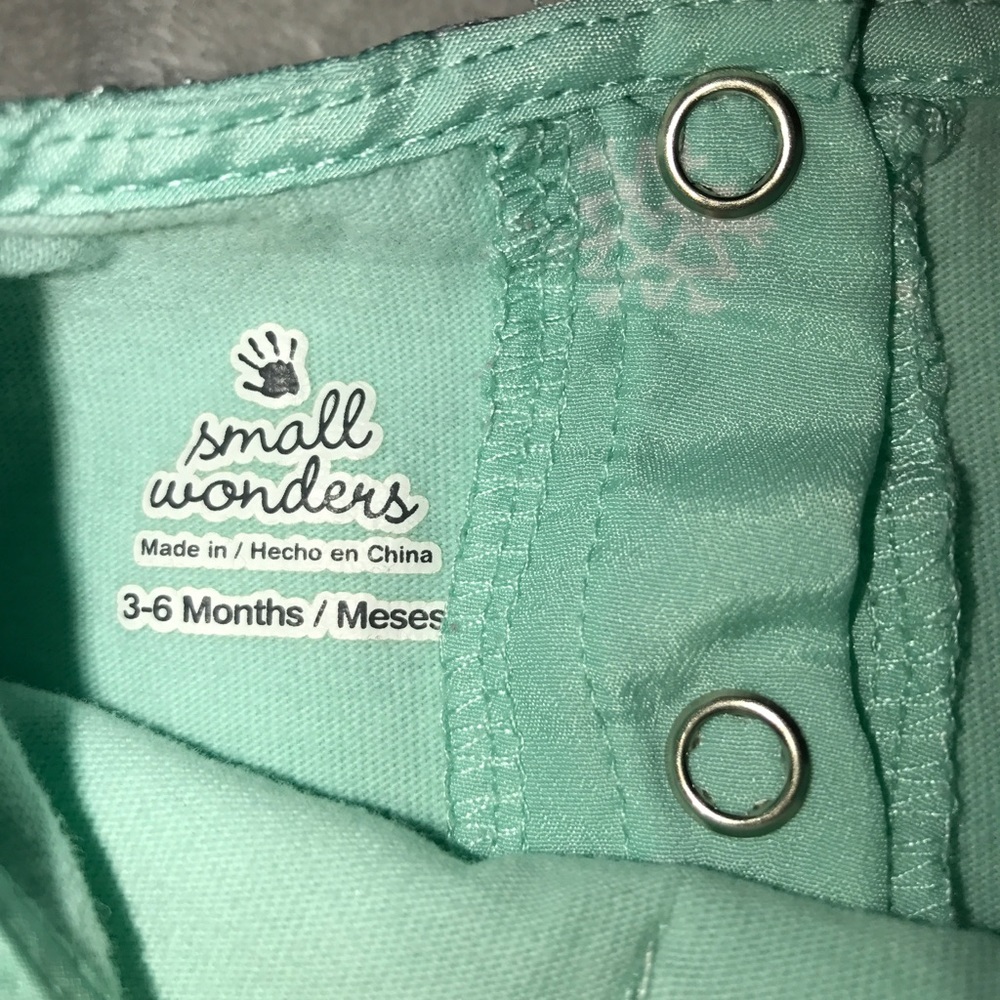 ❤️4 for $20❤️Small Wonders Infant One Piece Outfit - Picture 5 of 5