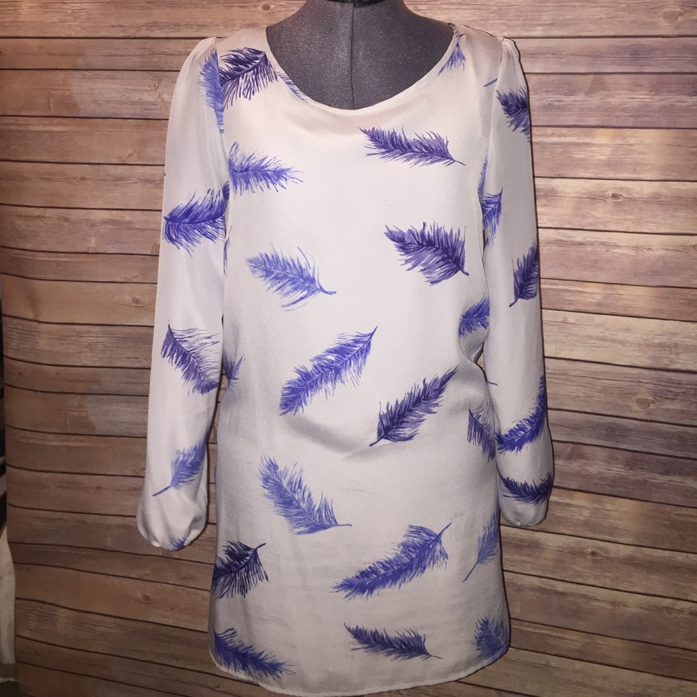 Long sleeved shift dress - feathers