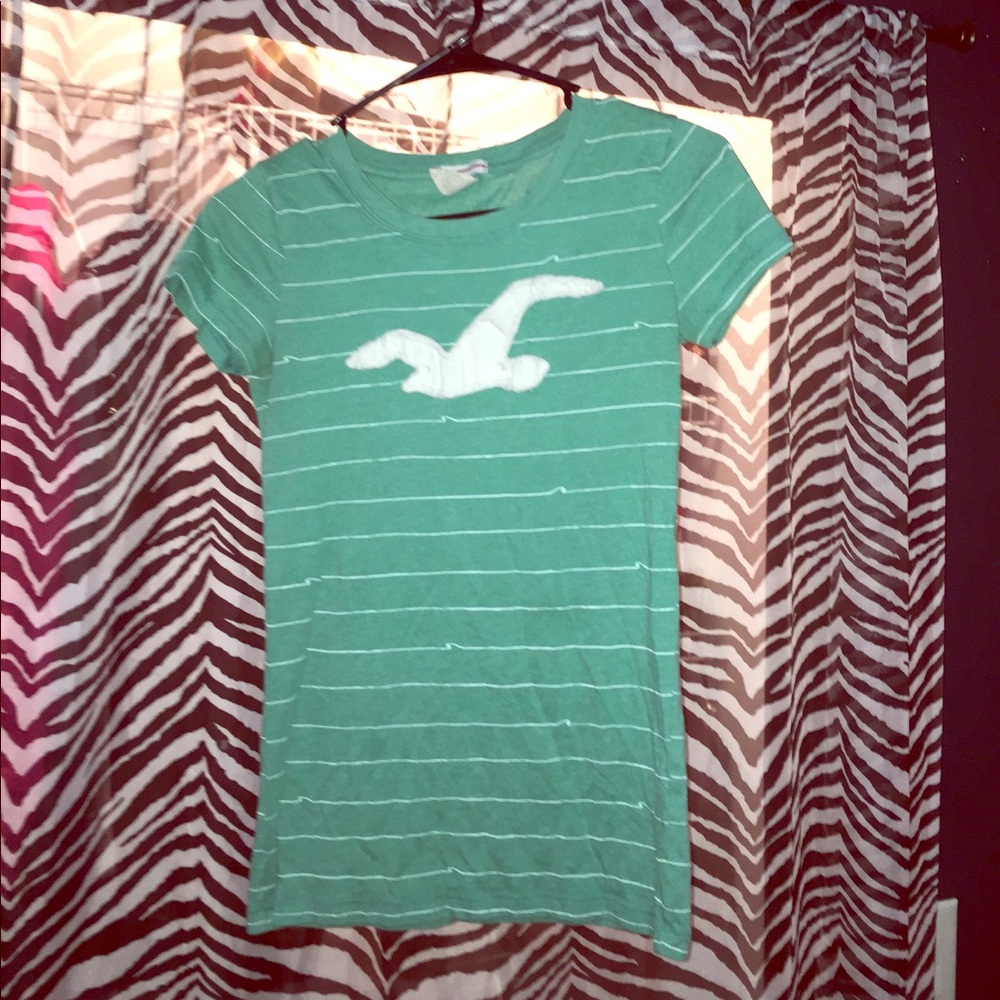 Medium hollister tee women's juniors