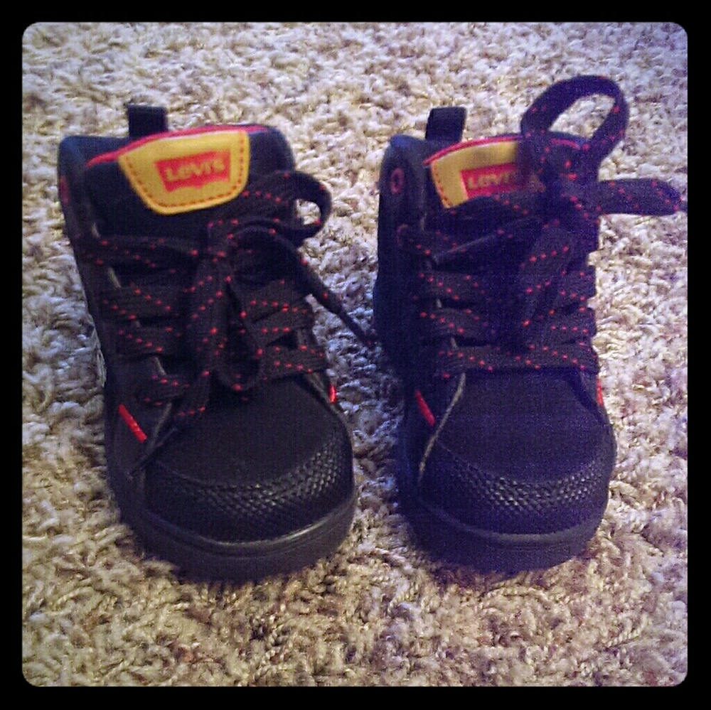Levi's sneakers