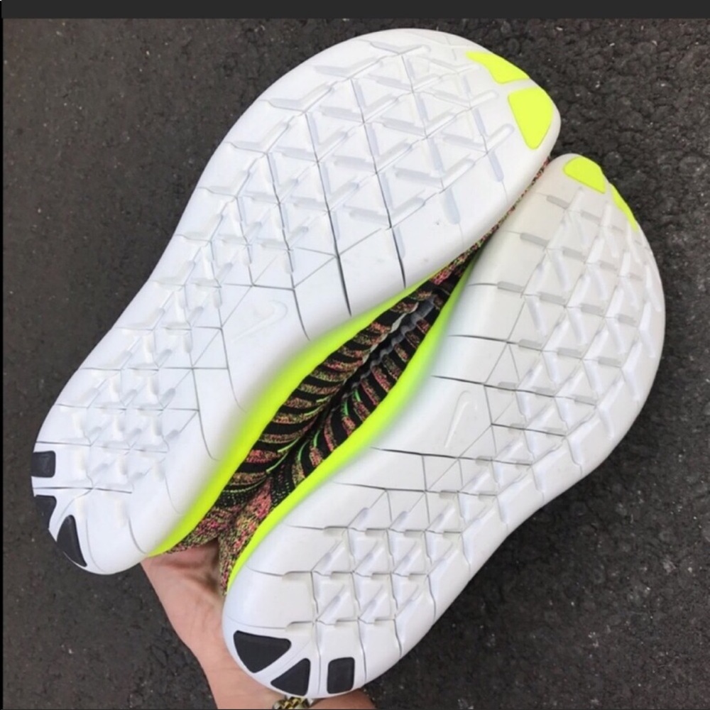 LAST PAIR! NEW 😍 NIKE WOMENS FLYKNIT FREE SZ 7.5 - Picture 7 of 8