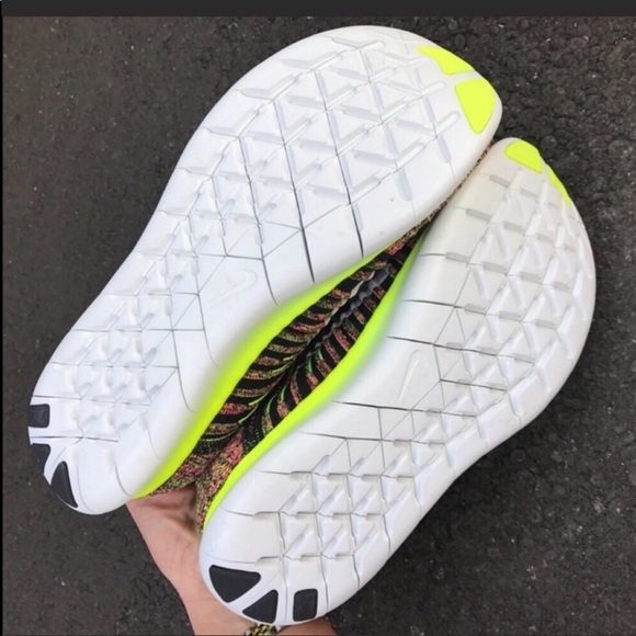 LAST PAIR! NEW 😍 NIKE WOMENS FLYKNIT FREE SZ 7.5 - Picture 7 of 8