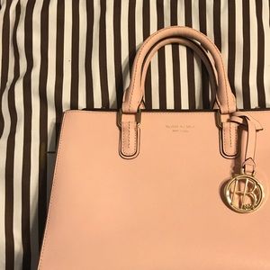 🔴🔴SOLD🔴🔴Limited Edition Henri Bendel Bag