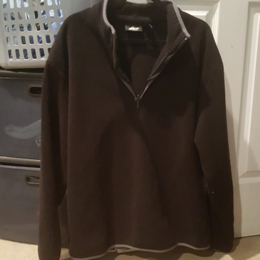 Fleece half zip pullover