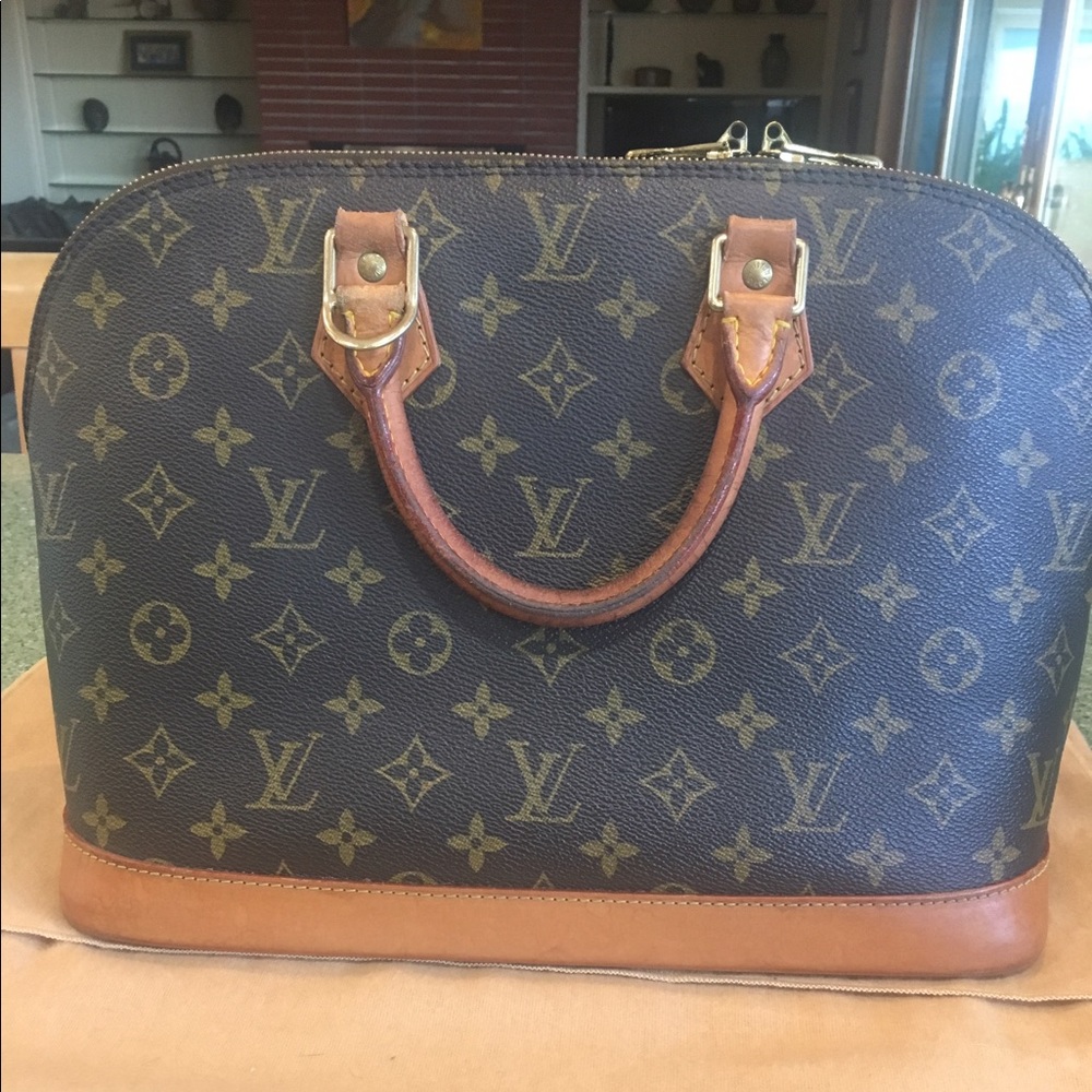 Louis Vuitton monogram Alma