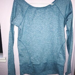 ZELLA: long sleeved, blue top