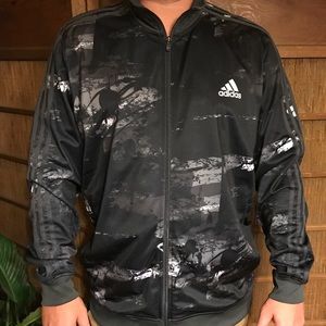 Adidas Men's Track Jacket NWT Size XL Adidas Men's Track Jacket NWT Size XL