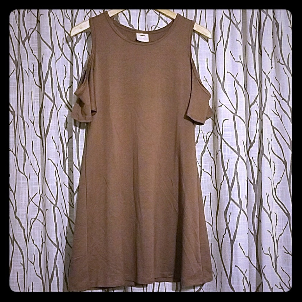 Taupe shoulderless comfy dress